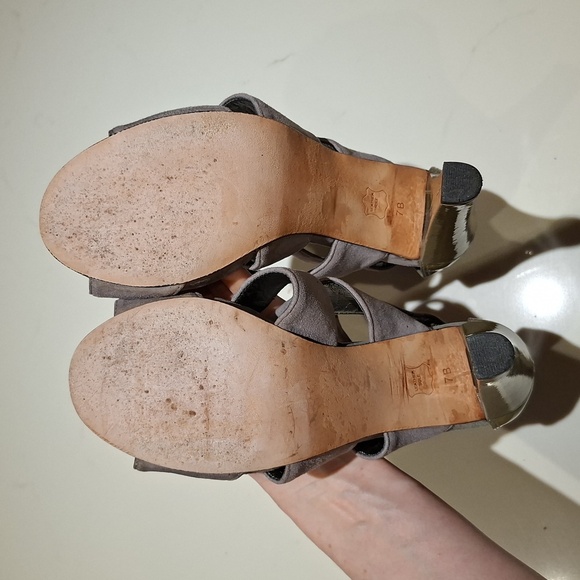 Talbots Gray Suede & Olive Green Patent Leather Heels with Buttons (US 7) - Picture 10 of 10